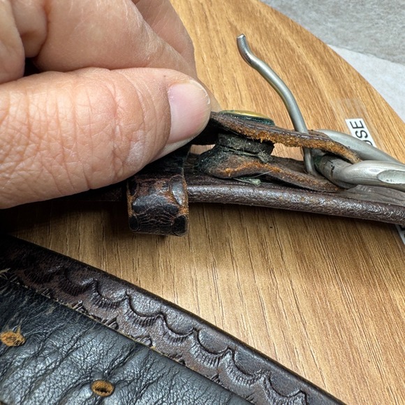 Distressed Leather Woven Embossed Belt Silver Buckle Brown Well Worn Size 50 - Picture 13 of 15